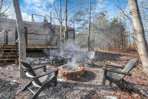 Hiltop Haven The Top Deck