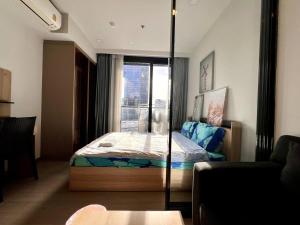 Free Parking with Balcony Pool and Gym MRT 200m