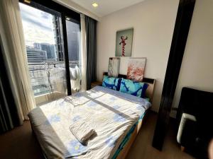 Free Parking with Balcony Pool and Gym MRT 200m