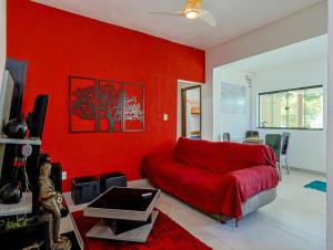 Casa Rodeada de Verde c Hidro e Churrasqueira