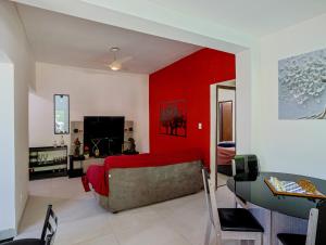 Casa Rodeada de Verde c Hidro e Churrasqueira