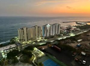 Ocean view apartment near the airport