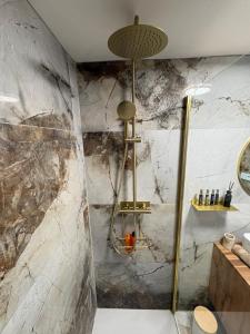 Maison au cœur des caves de champagnes