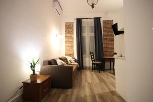 Krakow Central Vintage Apartment by Rently
