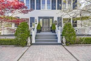 Guestroom in Old Town | Steps to Lake & Everything
