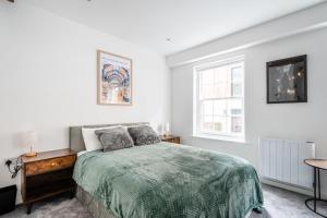 Historic Flat by Liverpool Street