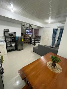 Full Aircon Camella House w/ wifi Netflix hotwater