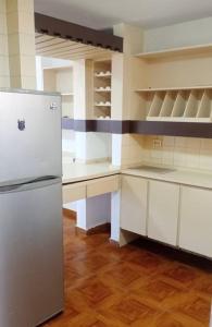 Apartamento cerca del aeropuerto con vistas al mar