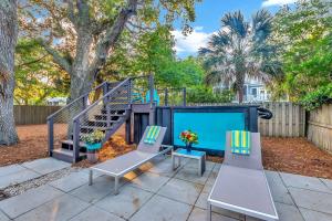 CM4005: 4005 Cameron Blvd.