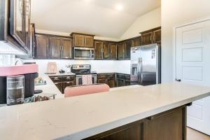 4 Mi to OU Campus and Stadium! Suburban Norman Home