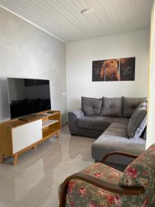 Casa Ampla com Piscina, Churrasqueira, Bilhar, Pebolim, Ping-Pong