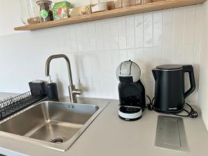 New modern Apartment near Tipos Arena with Parking