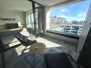 New modern Apartment near Tipos Arena with Parking