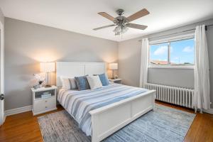 Vineyard Home Pet Friendly NOTL Large Backyard