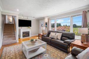 Vineyard Home Pet Friendly NOTL Large Backyard