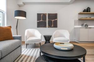 1 Bdrm Luxe Apartment in Niagara