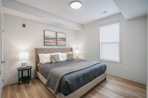 2 Bdrm New Stylish Apt for up to 6 ppl in Niagara