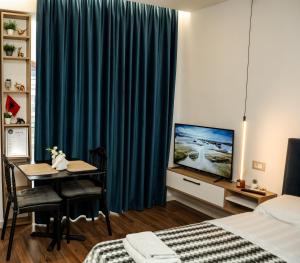 Azure Studio by Dove