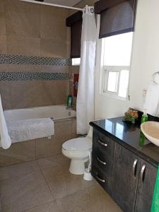 Casa Mar Verde - Oceanfront Penthouse - Pool & Jacuzzi