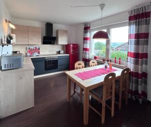 Möhnesee FeWo Körbecke Ruhige Lage mit Balkon & Seeblick