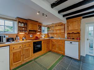 2 Bed in Machynlleth 93078