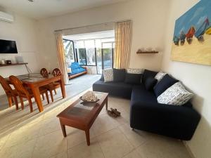 Beachfront apartment with swimming pool. One bedroom