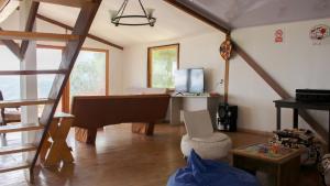 Casa Horizonte | Piscina, Zona social, Vista Lago