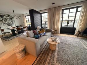 Two Bedroom Flat in Kensington