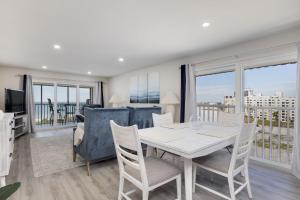 Sand Caper 703 Sea Please Suite