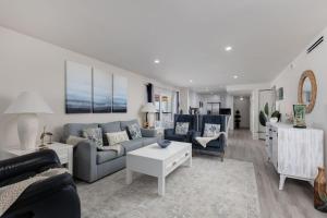 Sand Caper 703 Sea Please Suite