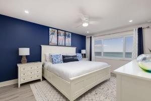 Sand Caper 703 Sea Please Suite