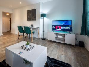 Elegant & Stylish City Apartment