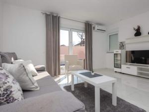 Four Bedroom Villa With Terrace and Swimming pool