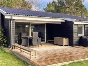 Pet-friendly stay near beach