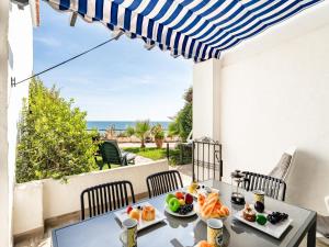 Beachfront holiday home in Malaga