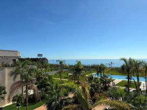 1º línea de playa con vistas, piscina & parking
