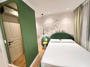 The Golden Luxury Downtown (One)