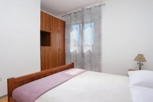 Family friendly seaside apartments Sevid, Trogir - 4286