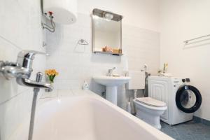 Seaside family friendly house with a swimming pool Drvenik Veliki, Drvenik - 22085