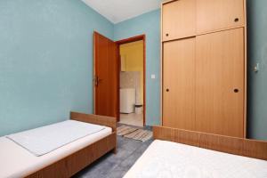 Apartments with parking space Rastici, Ciovo - 6863