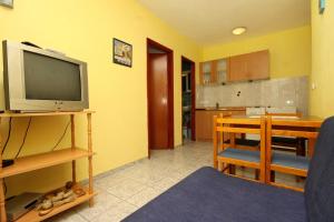 Apartments with parking space Rastici, Ciovo - 6863
