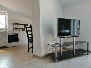 Apartments with parking space Valbandon, Fazana - 7355