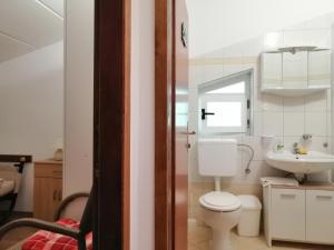 Apartments with parking space Valbandon, Fazana - 7355