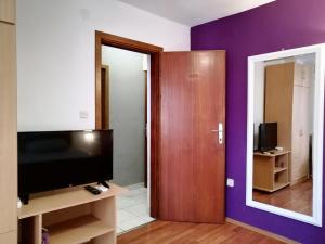 Apartments with parking space Valbandon, Fazana - 7355