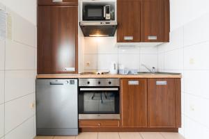 Apartments by the sea Slatine, Ciovo - 24266