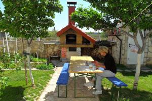 Apartments with parking space Nin, Zadar - 14460