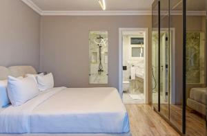 Luxury Nile View Stays in Maadi