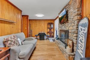 Gilligans Island Mountain Ski Cottage