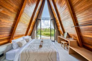 Elmon Ricefield Hotel