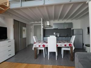 Duplex cosy au cœur de La Bourboule, jusquà 6 personnes - FR-1-858-32